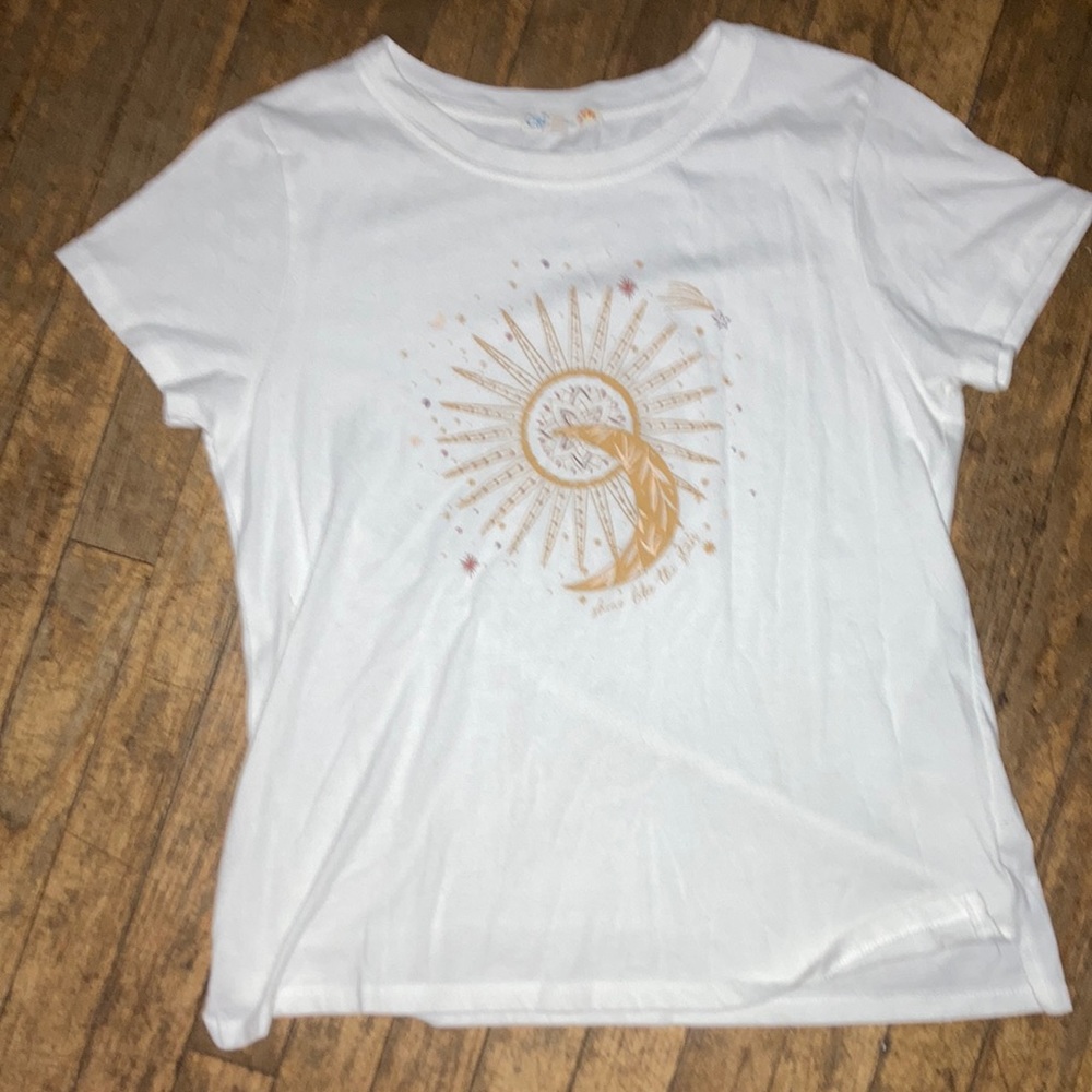 graphic t shirt